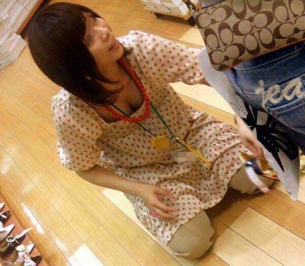 店員盗撮エロ画像
