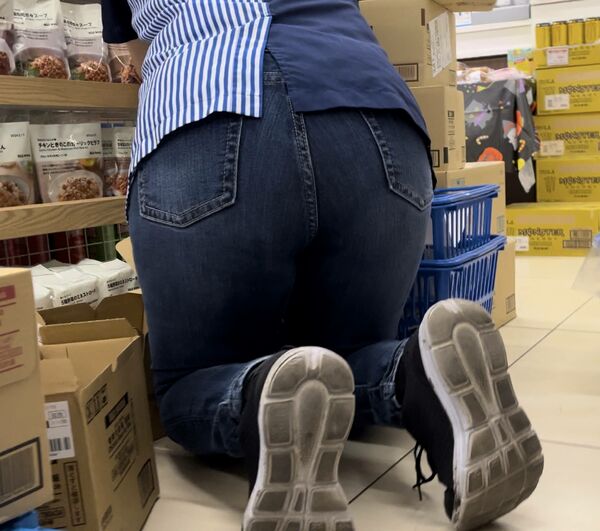 店員盗撮エロ画像
