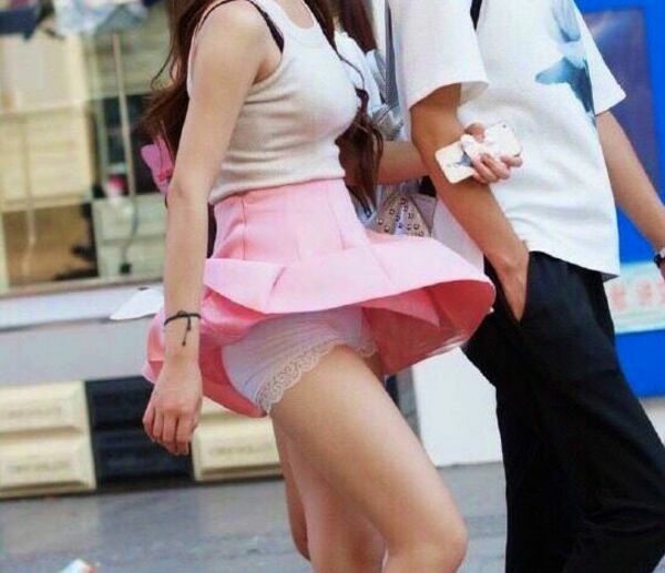 風パンチラエロ画像