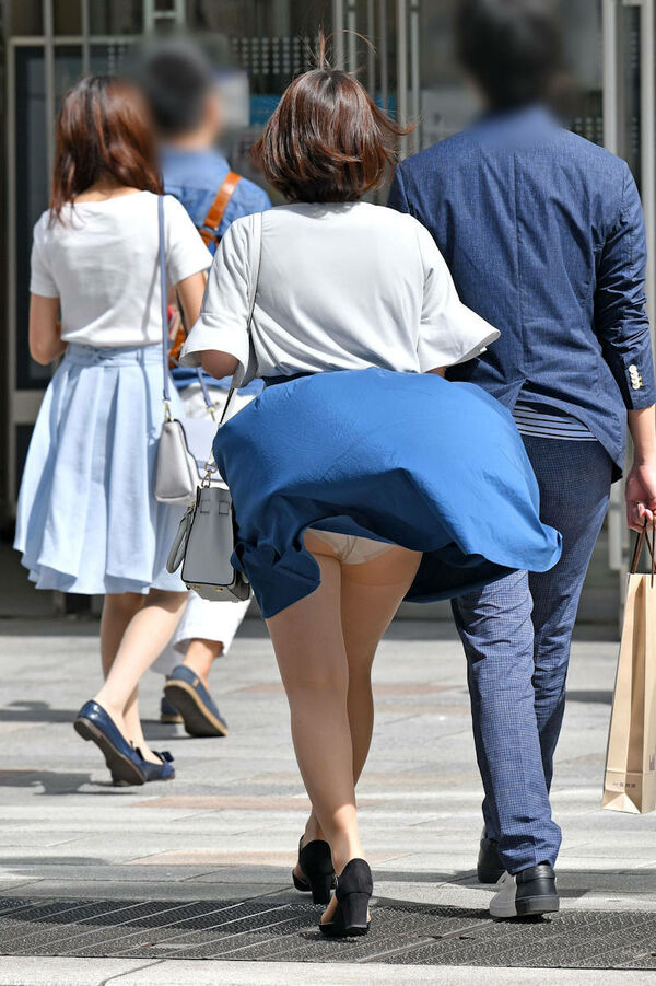 風パンチラエロ画像