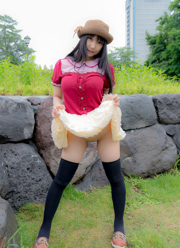 コスプレ露出エロ画像