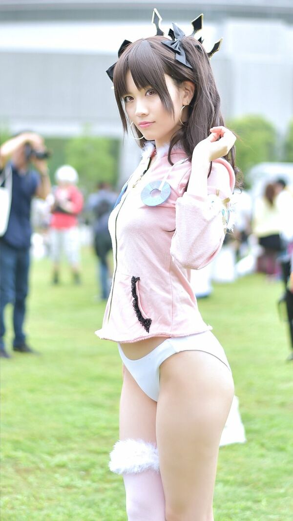 コスプレ露出エロ画像
