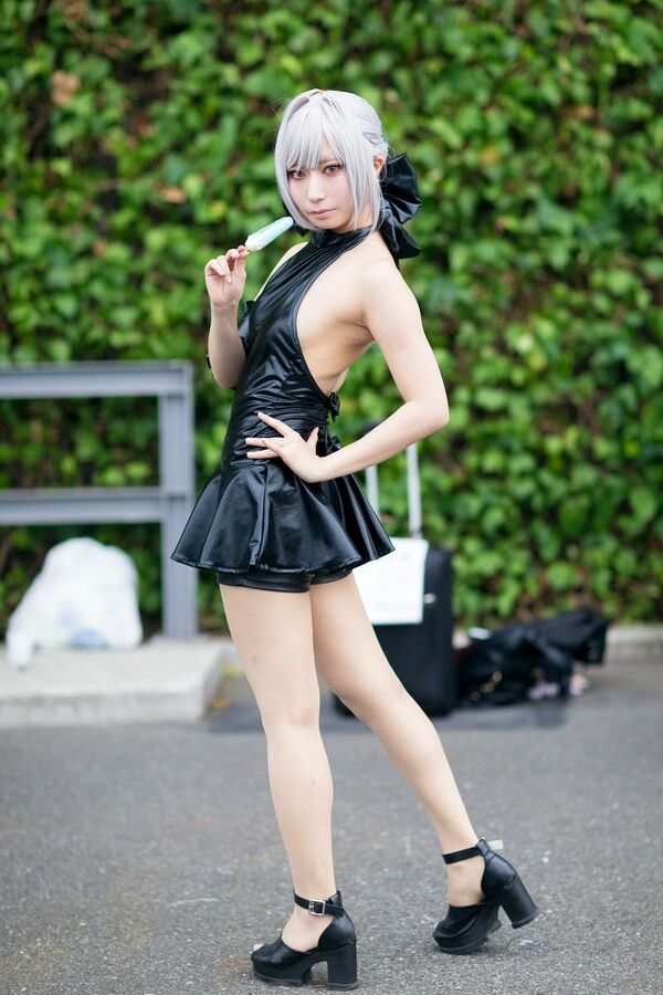 コスプレ露出エロ画像