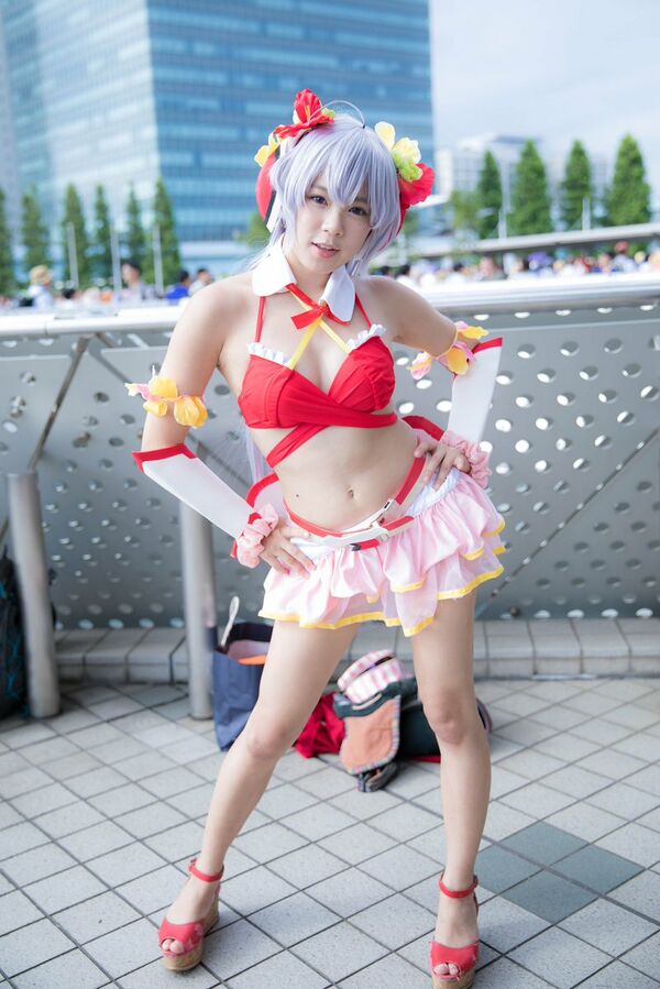 コスプレ露出エロ画像