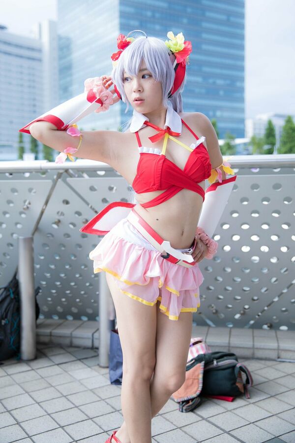 コスプレ露出エロ画像