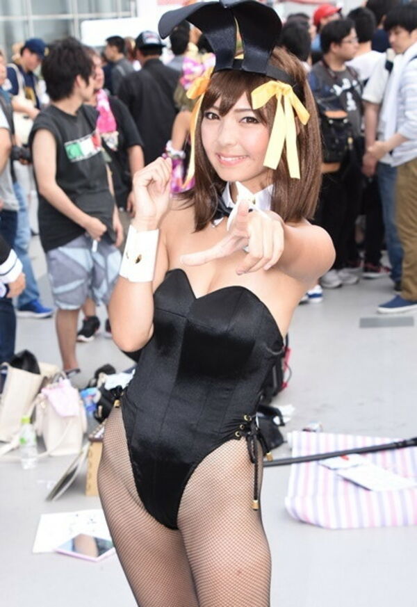 コスプレ露出エロ画像