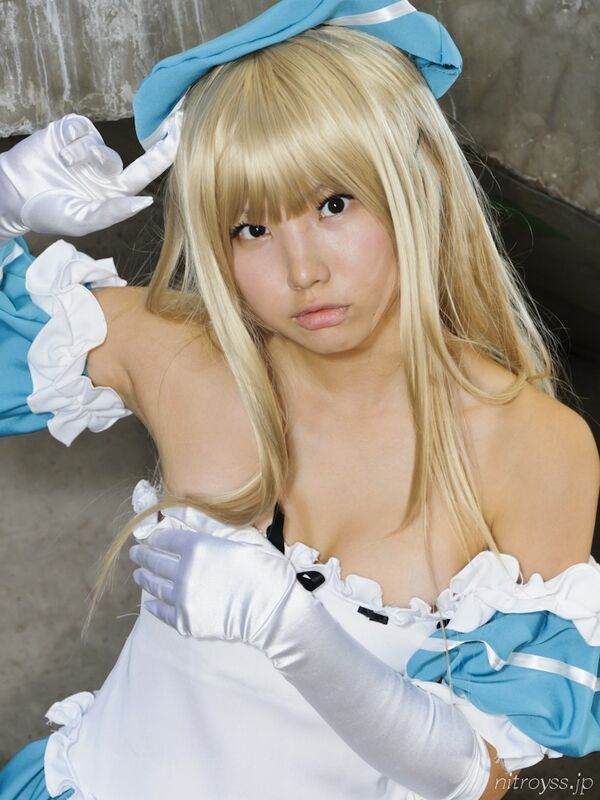 コスプレ露出エロ画像