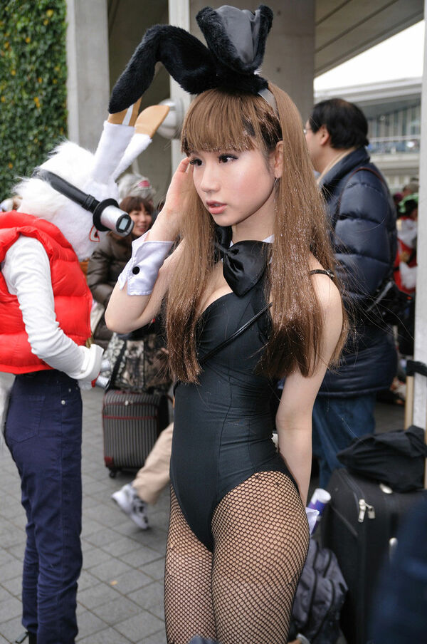 コスプレ露出エロ画像
