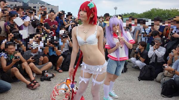 コスプレ露出エロ画像