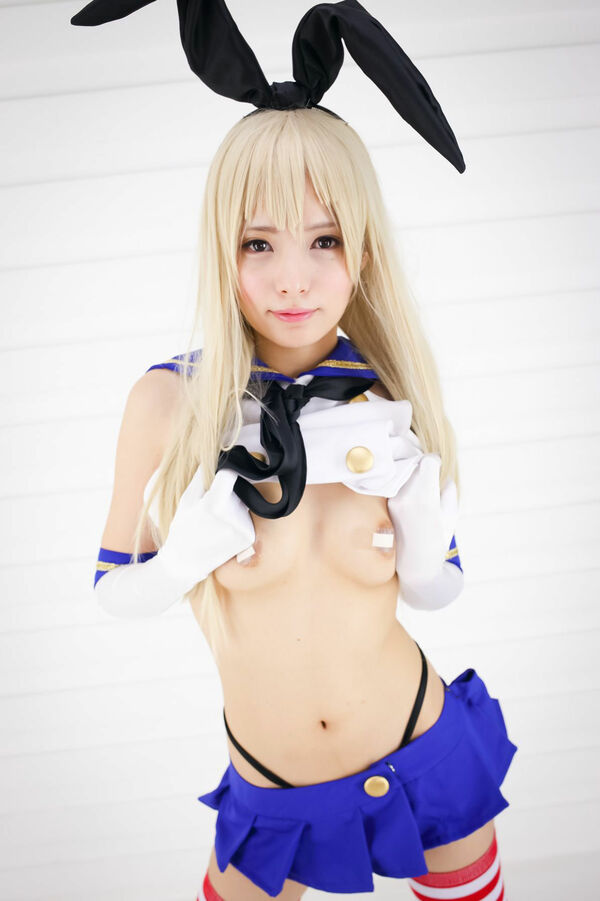 コスプレ露出エロ画像