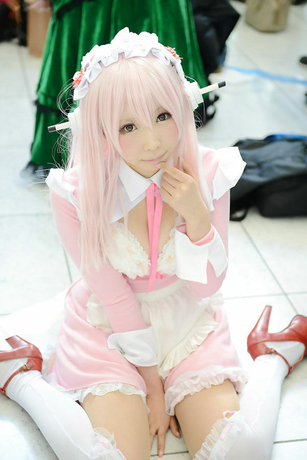 コスプレ露出エロ画像