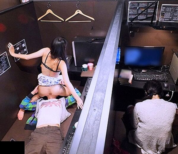 ネカフェ盗撮エロ画像