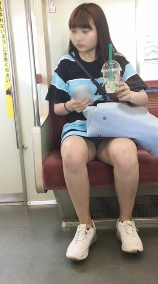 電車エロ画像
