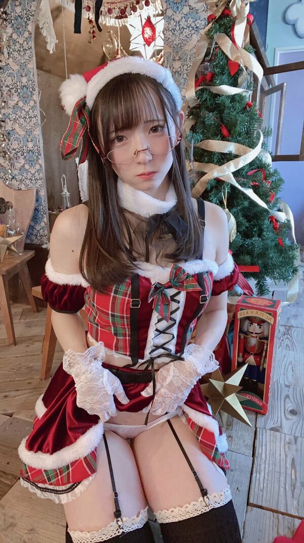 サンタコスプレエロ画像