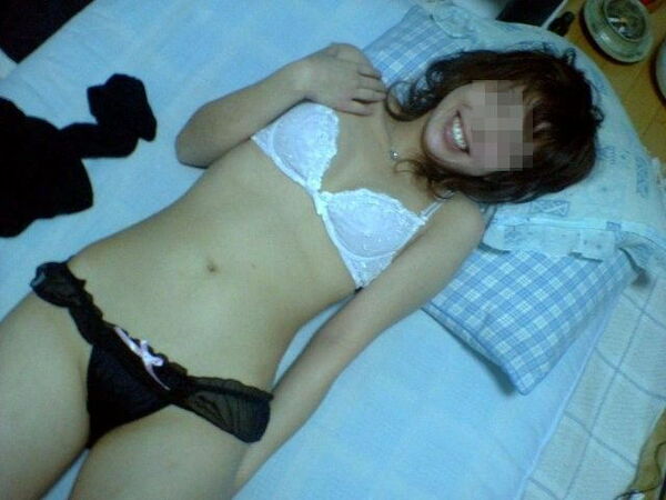 下着盗撮エロ画像