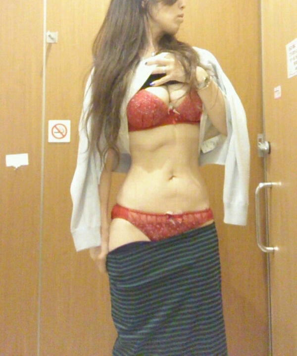 下着盗撮エロ画像