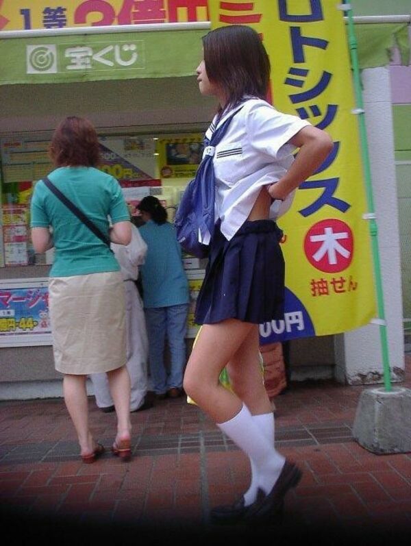 街中エロ画像