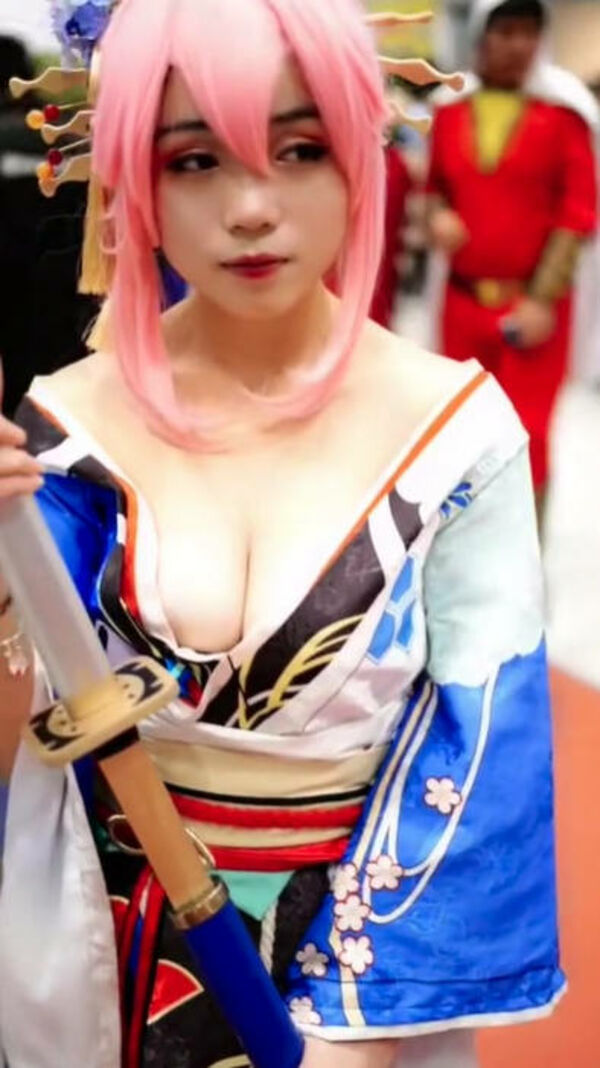 コスプレポロリエロ画像