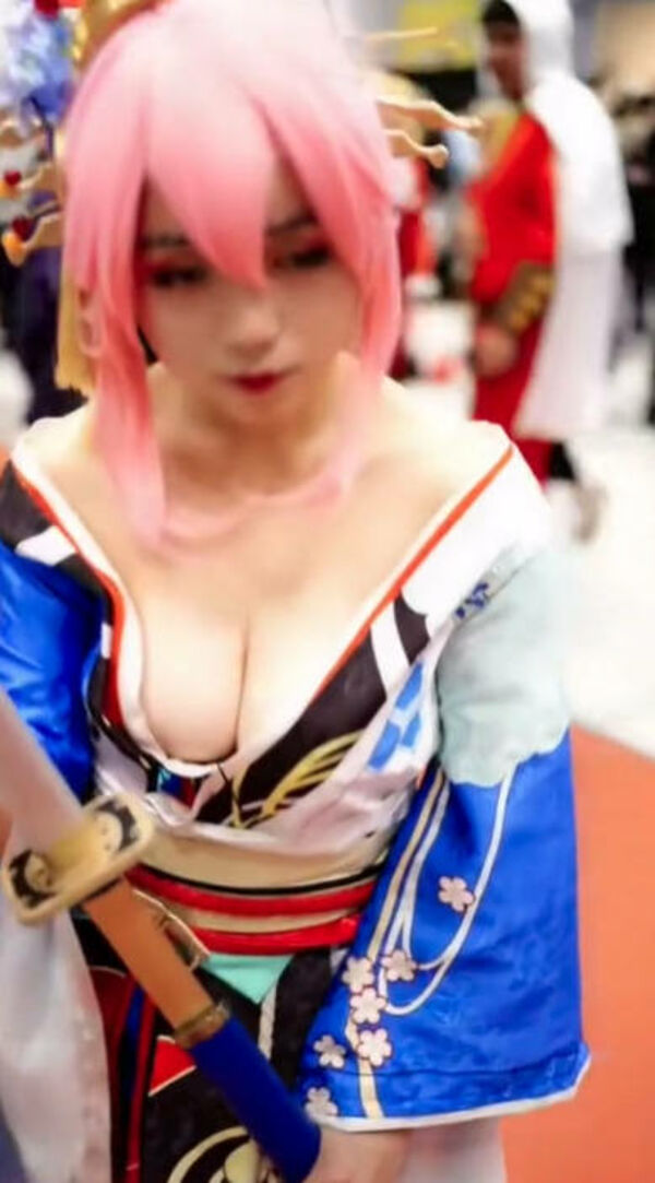 コスプレポロリエロ画像