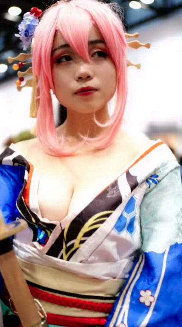 コスプレポロリエロ画像