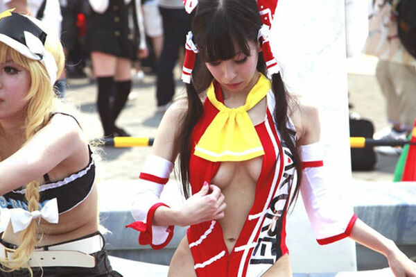 コスプレポロリエロ画像
