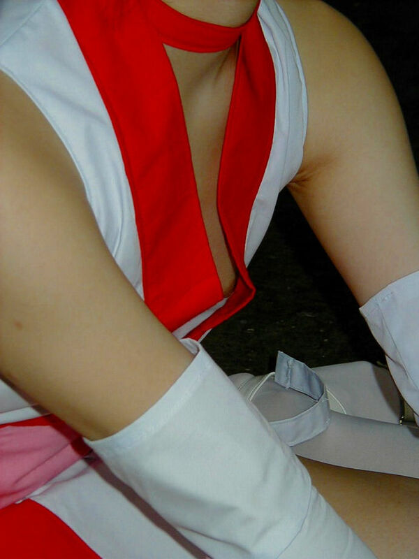 コスプレポロリエロ画像