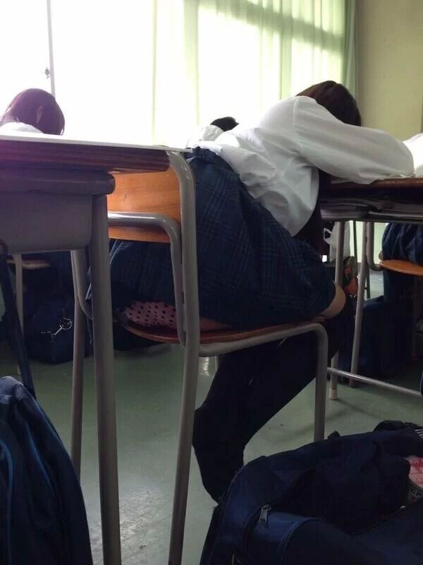 校内盗撮エロ画像