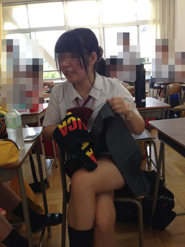 校内盗撮エロ画像