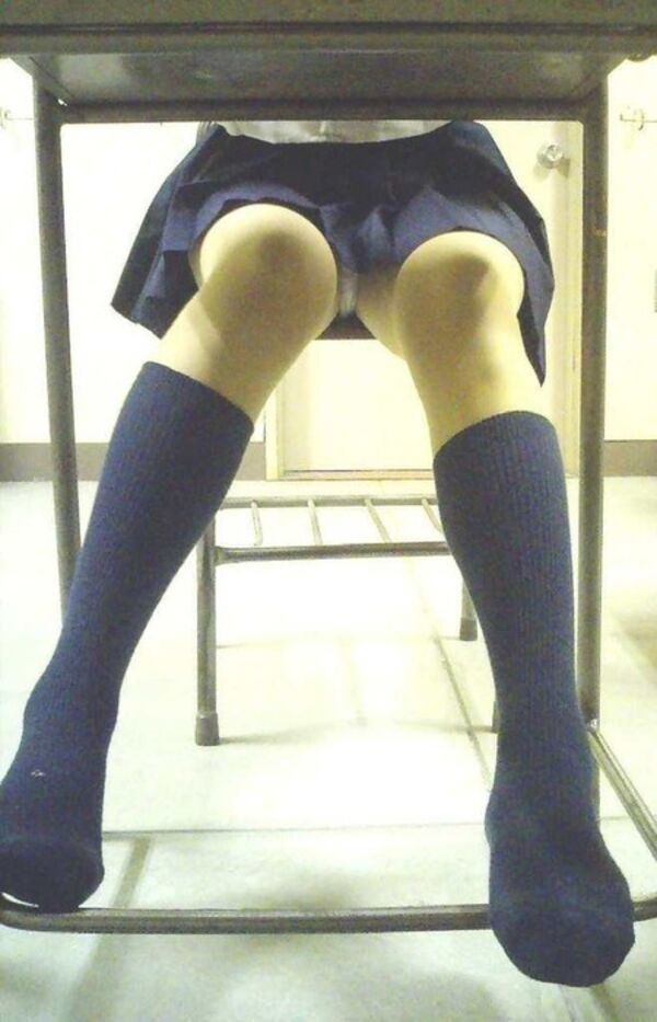 校内盗撮エロ画像
