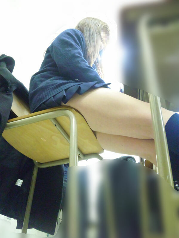校内盗撮エロ画像