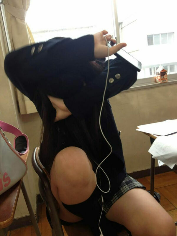 校内盗撮エロ画像