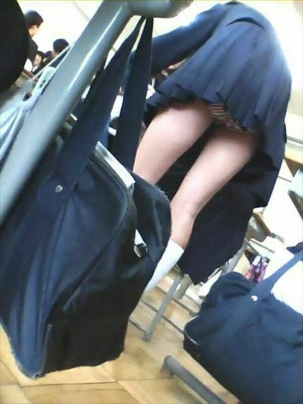 校内盗撮エロ画像