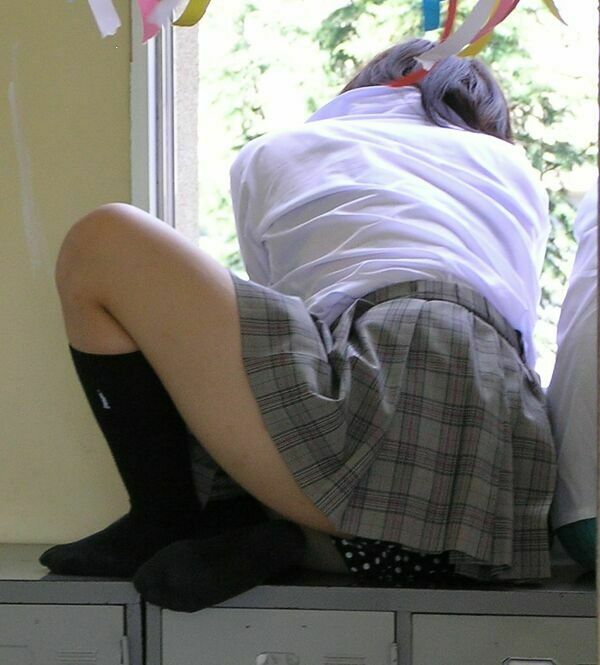 校内盗撮エロ画像