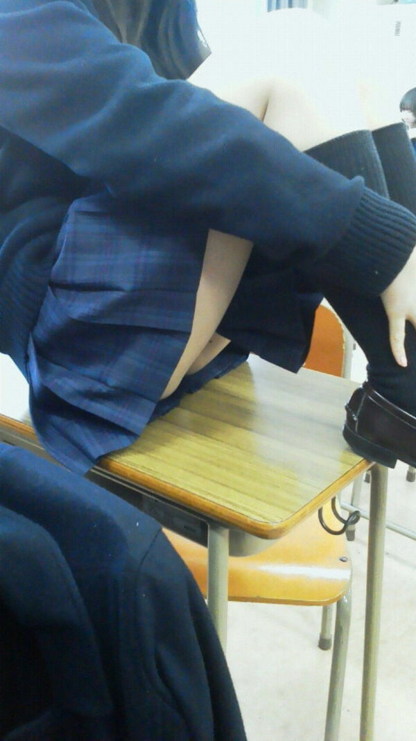 校内盗撮エロ画像