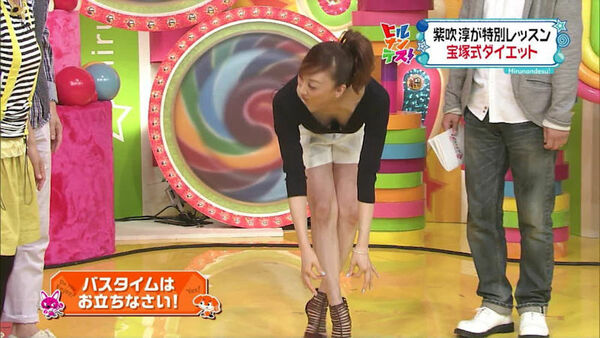 テレビ胸チラエロ画像