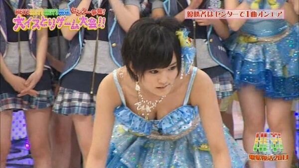テレビ胸チラエロ画像