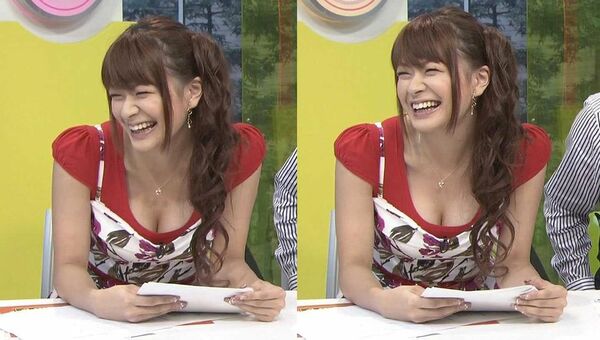 テレビ胸チラエロ画像