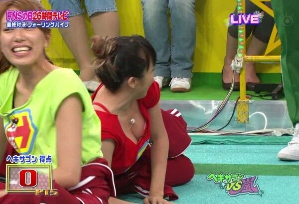 テレビ胸チラエロ画像