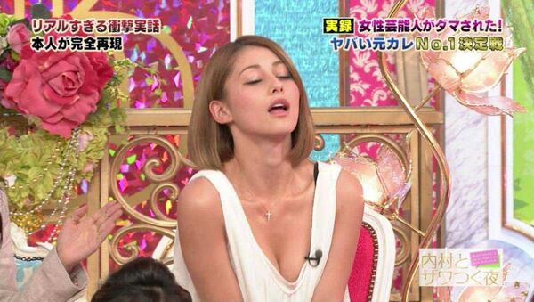 テレビ胸チラエロ画像