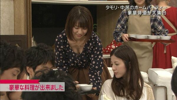 テレビ胸チラエロ画像