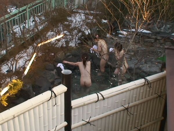 温泉隠し撮りエロ画像