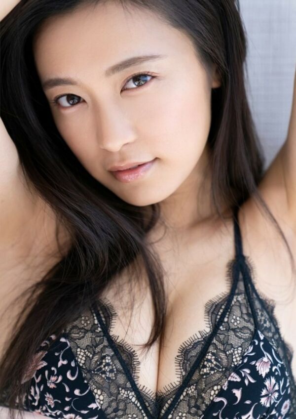 小島瑠璃子エロ画像