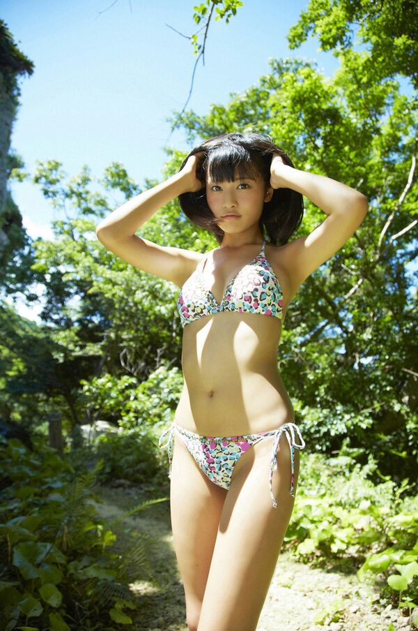 小島瑠璃子エロ画像