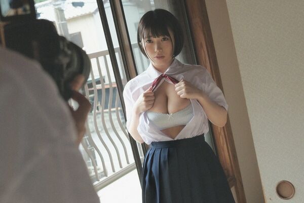 jk巨乳エロ画像