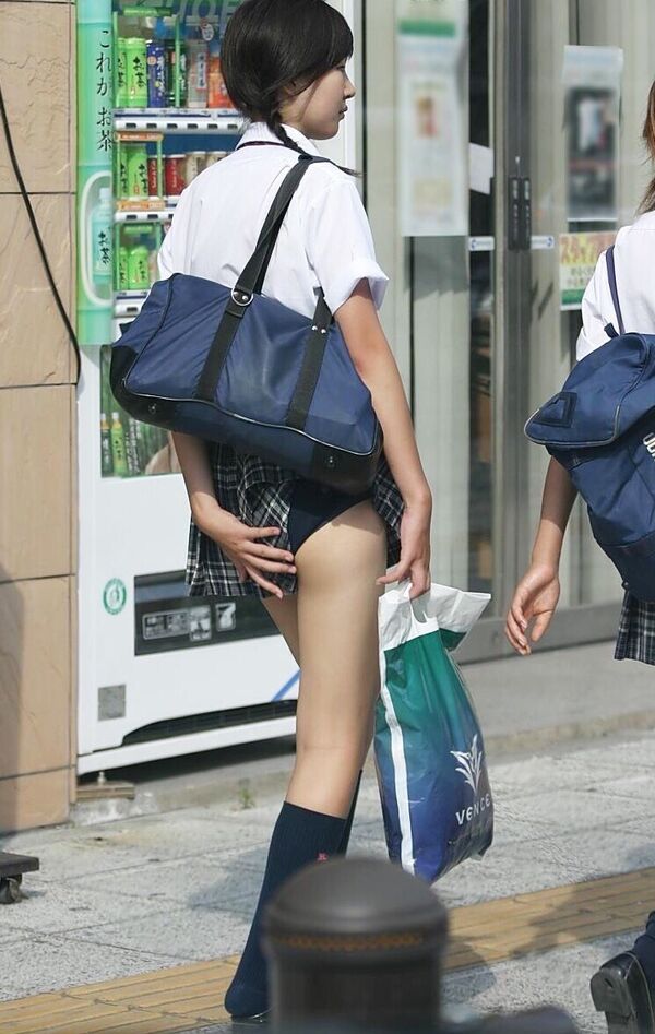 JK太ももエロ画像