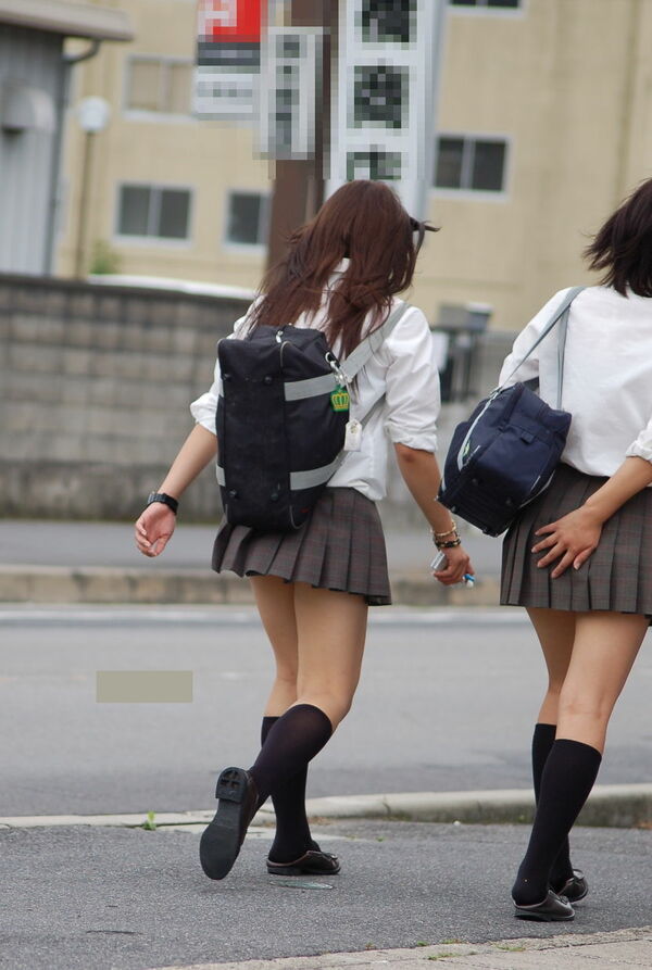 JK太ももエロ画像