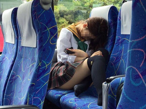 JK太ももエロ画像