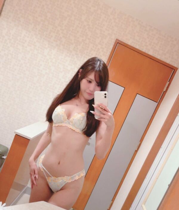 インスタエロ画像