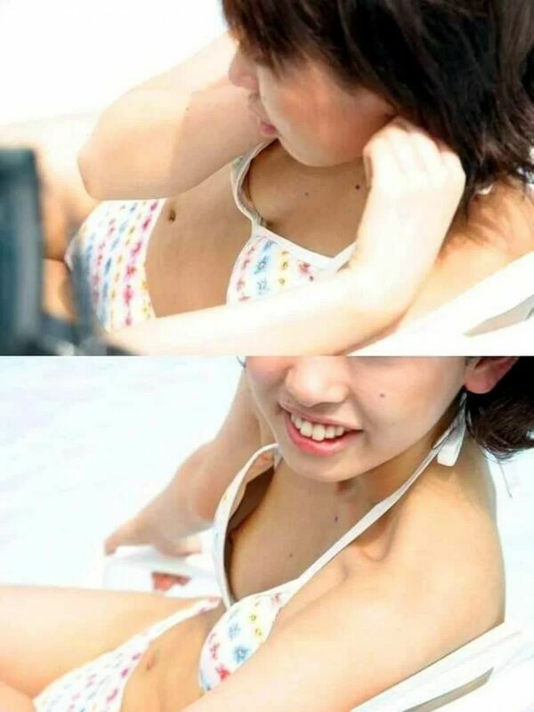 乳首チラエロ画像