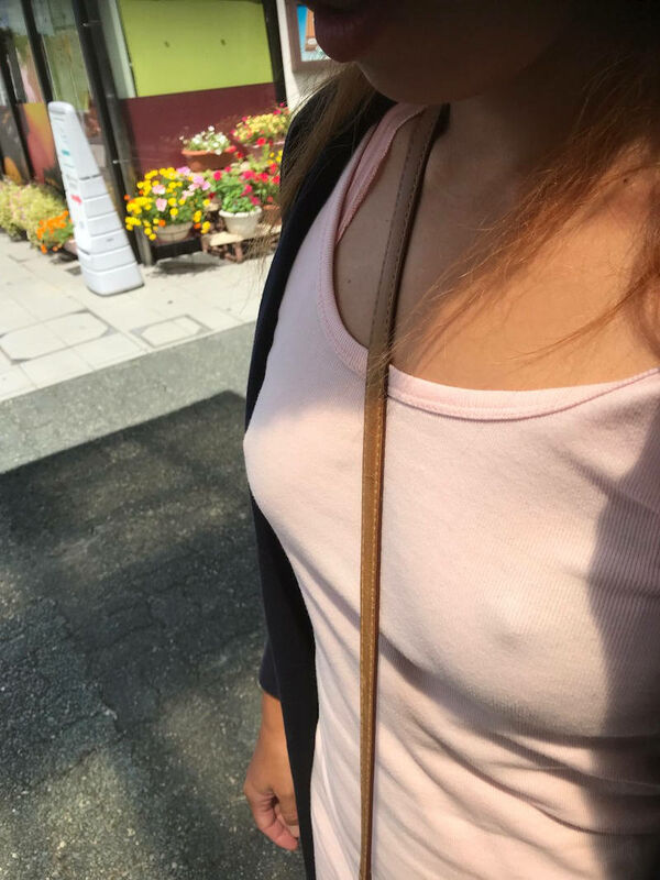 ノーブラエロ画像